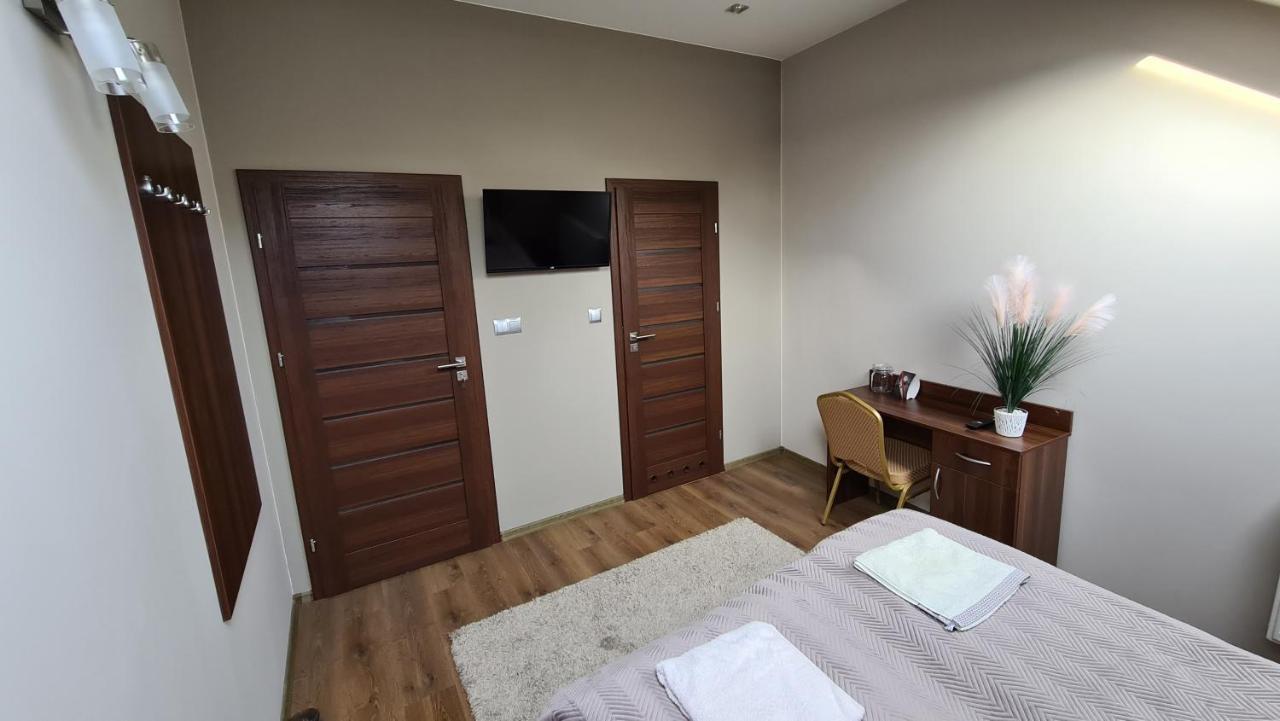 Bed and Breakfast De Facto Zambrow Esterno foto