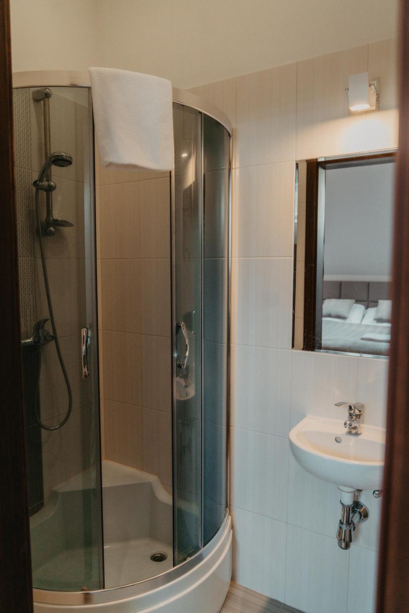 Bed and Breakfast De Facto Zambrow Camera foto
